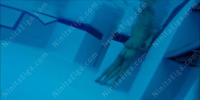 水中セックス映画