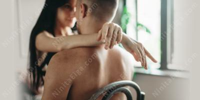 椅子でのセックス映画