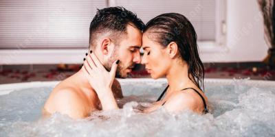ホットタブでのセックス映画